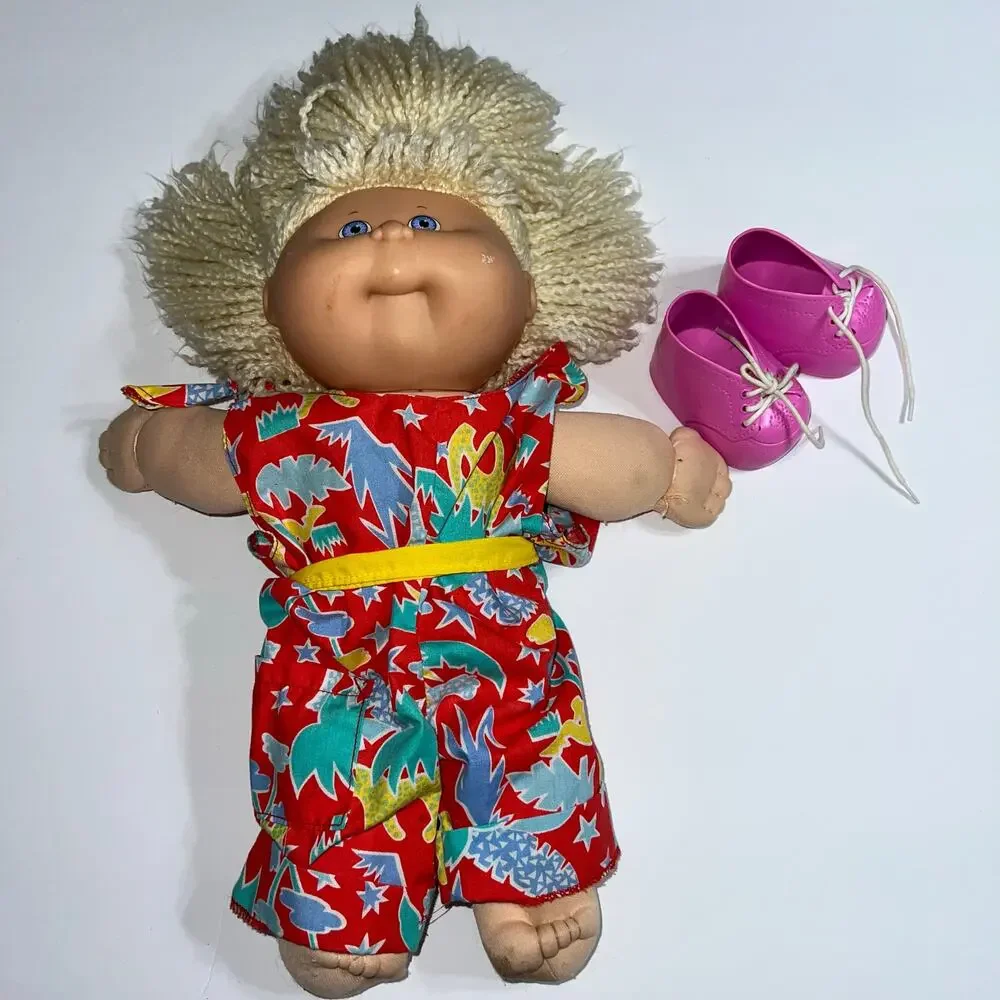 Vintage 1990 Cabbage Patch Kids Doll Hasbro Blonde Hair Blue Eyes First Edition